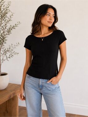 White House Black Market Black Short-Sleeve Ribbed Knit Tee
